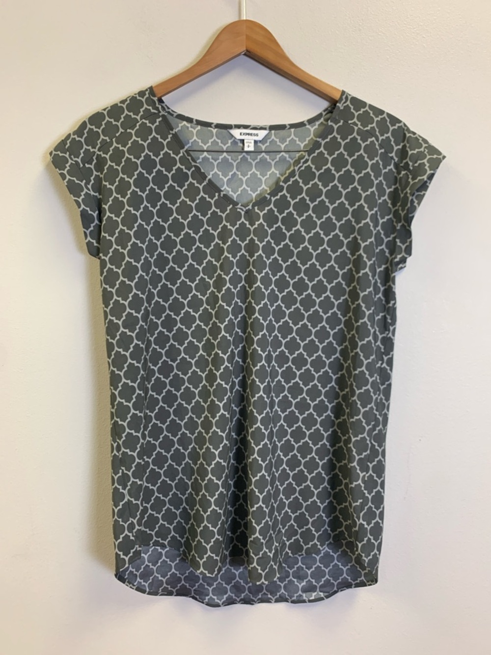 Express Gray Trellis V-Neck Tunic